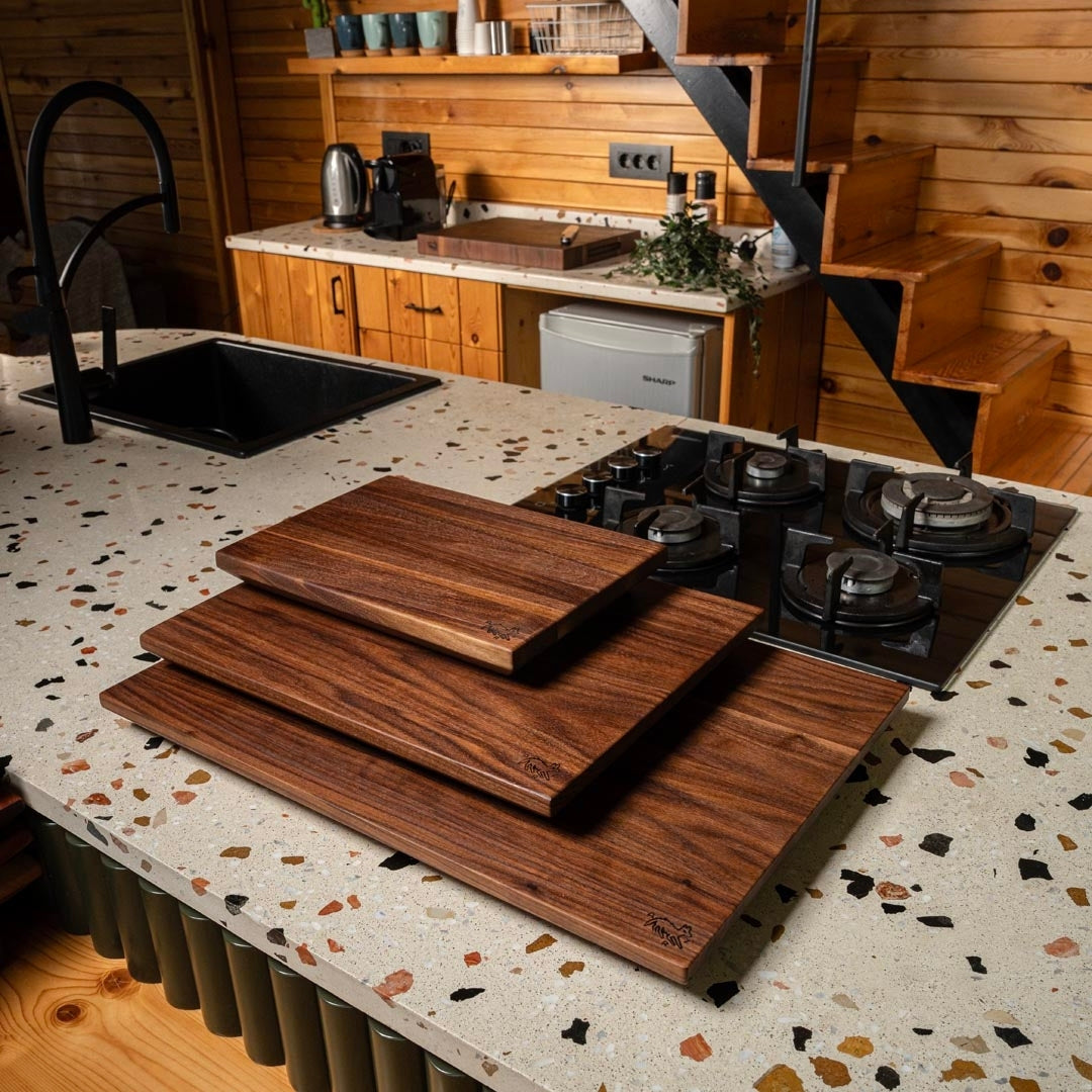Classic Walnut Cutting Board